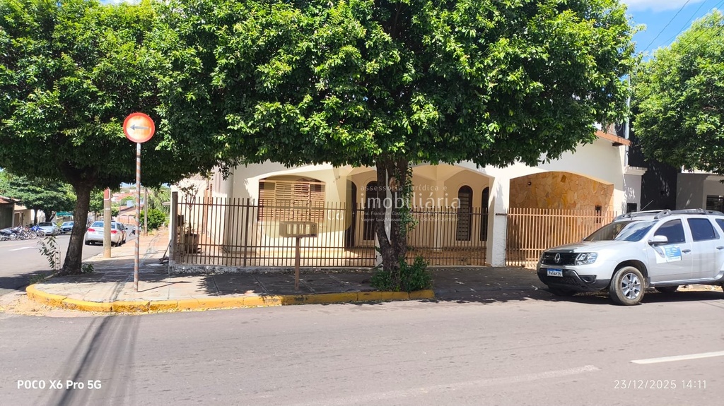 residential-/-home-vila-lahoz-tupa-sp